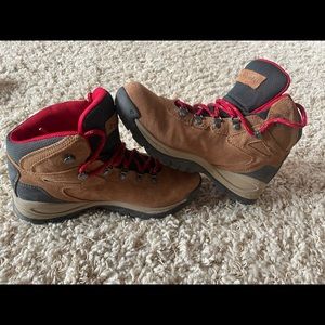 Women’s Colombia Hiking Boots